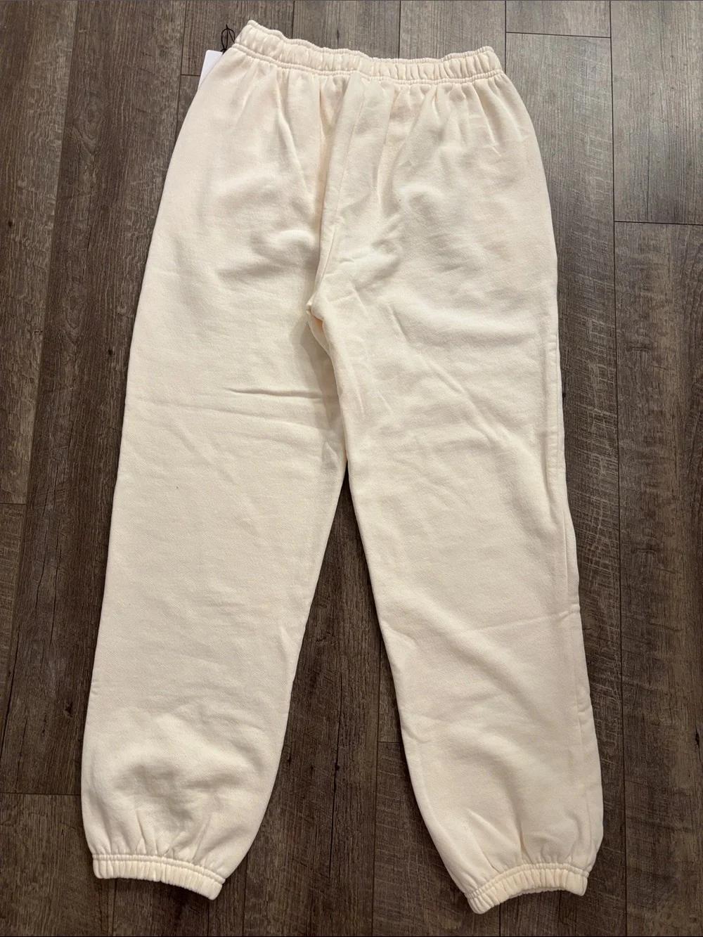 ALO Yoga selling new